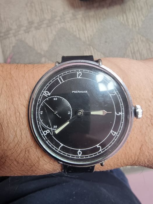 Часы Молния наручные