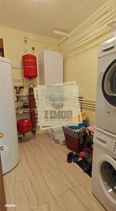 Casa cu 4 camere 2 bai si 830 mp teren in zona Bavaria