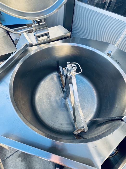 Обръщателен казан/Автоклав Metos с бъркалка 300 литра РАБОТИ НА ПАРА