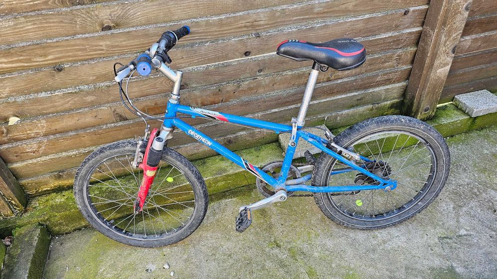 Vand bicicleta copii roata pe 20" in stare de fucntionare