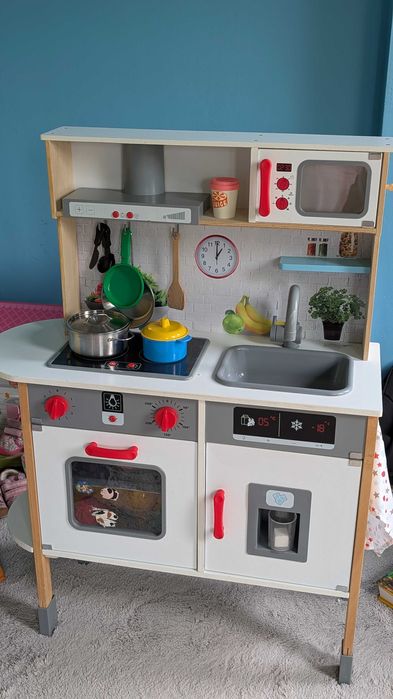 Детска дървена кухня