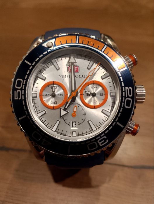 Часовник mini Fokus