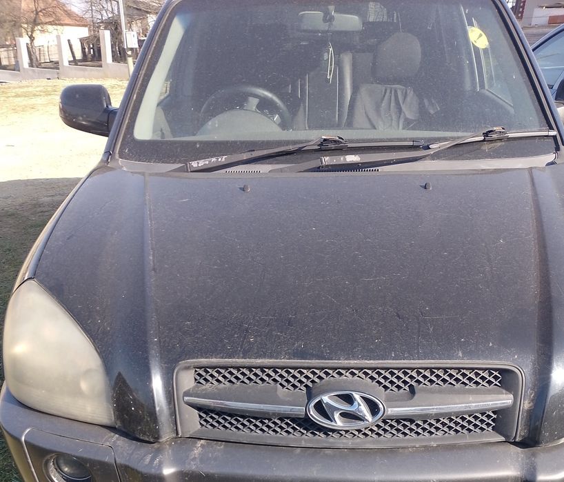 Vând sau schimb Hyundai