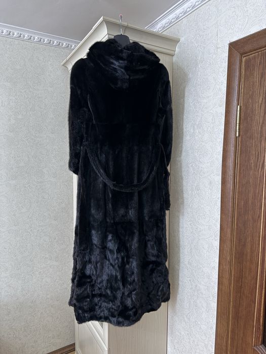 Продам норковую шубу 46-48