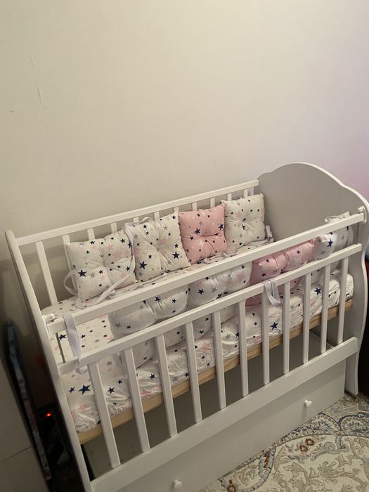 Детская кроватка