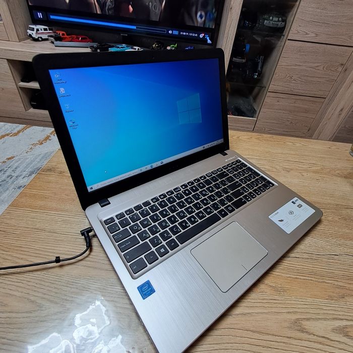 Продам ноутбук Asus VivoBook