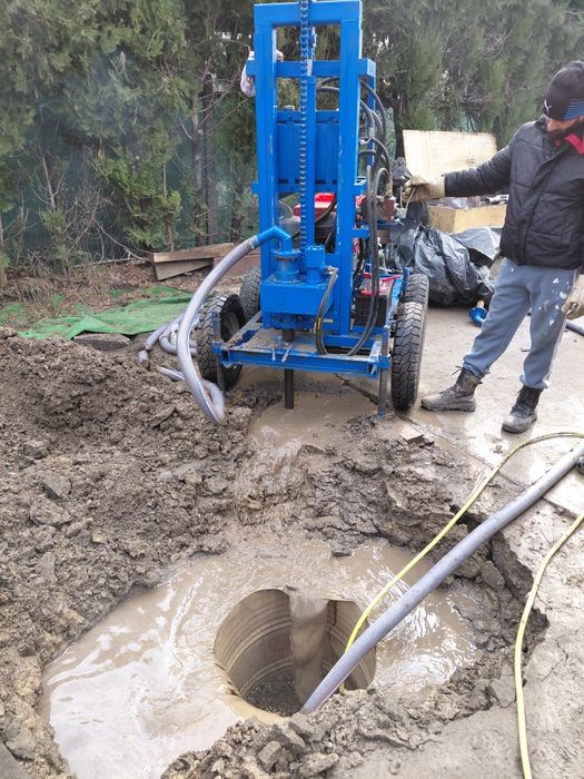 Foraje puțuri de mica și mare adancime denisipari prelungiri piloni