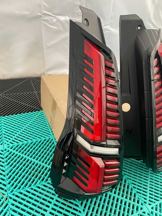 Lampa tripla stop Renault 5 E Tech stanga dreapta noua originala