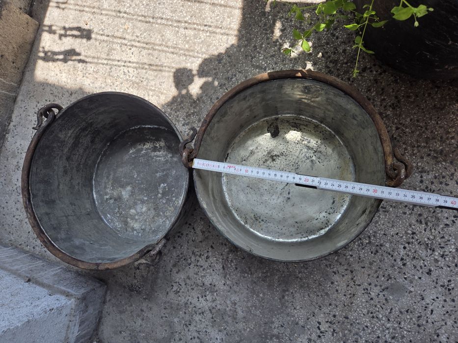 Медни менци и меден леген