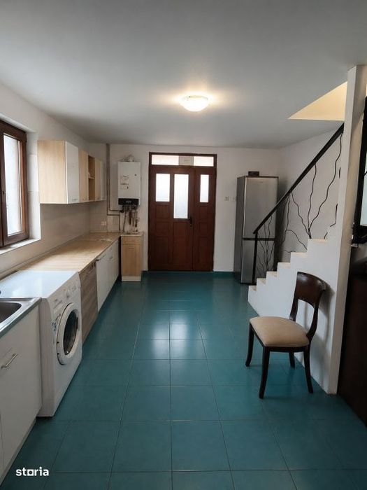 Casa de vanzare, 100 mp, locuibila, complet mobilata, zona Filiasi