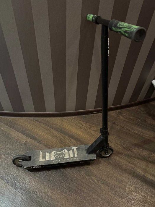 Трюковой самокат Limit Pro Scooters