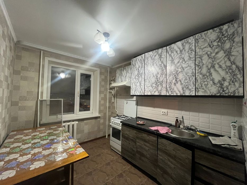 3 ком/8 Школа/150 000