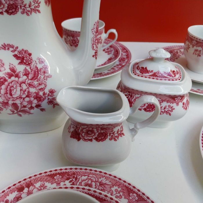 НАЙ ДОБРАТА ОФЕРТА Порцеланов Сервиз за кафе / Чай Royal Derby