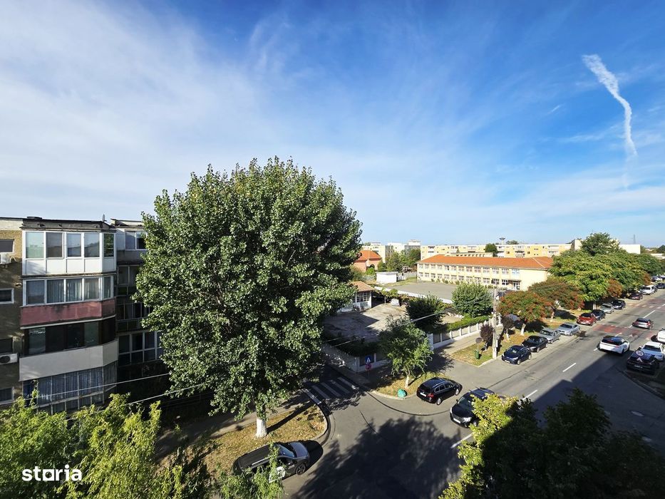 Apartament 3 camere decomandat cu centrala - Poetului