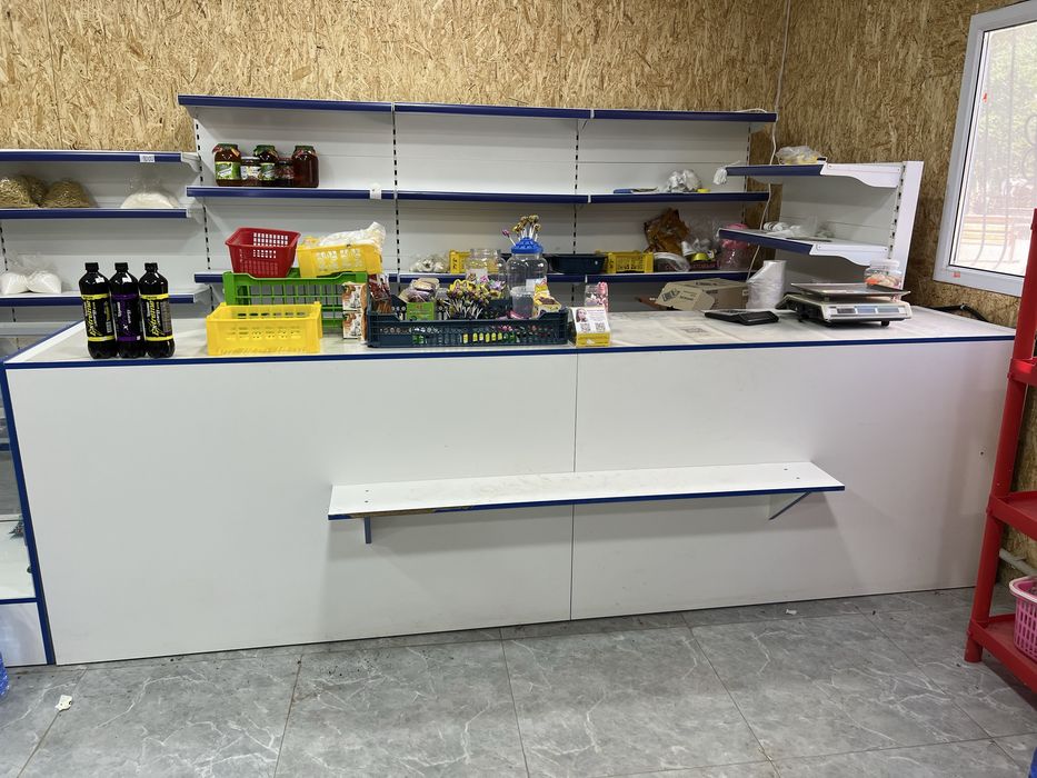 Продается торговая ветрина
