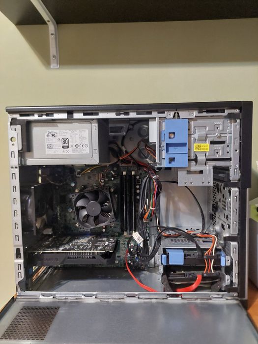 Компютър за леки игри / офис