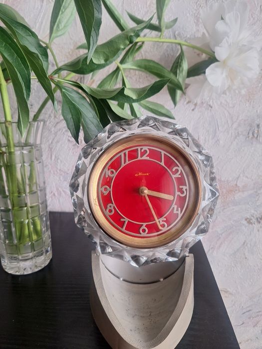 Продам  часы Маяк