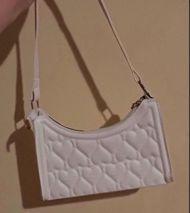 Чанти ( раници , tote bags , etc. )