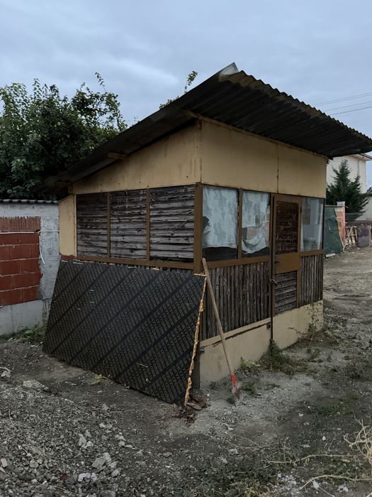 Здравейте продавам барачка