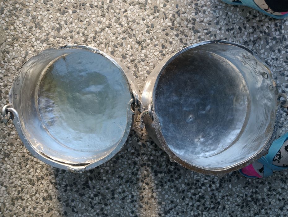 Три медни котлета