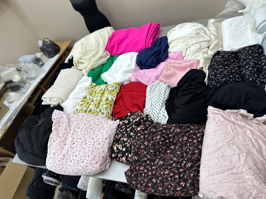 Продам отрезы тканей