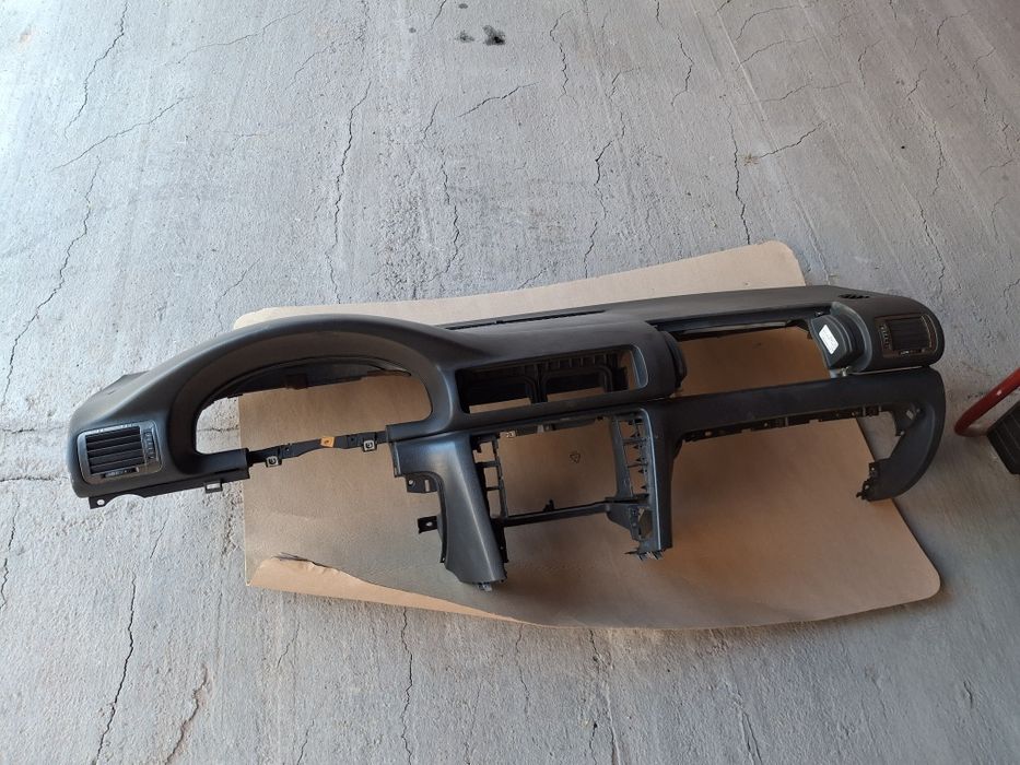 Capota si ușă stânga, planșeu bord, Skoda Superb 1 ( 2001-2008)