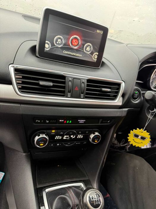 На части Mazda 3 22D 2015 Всички екстри