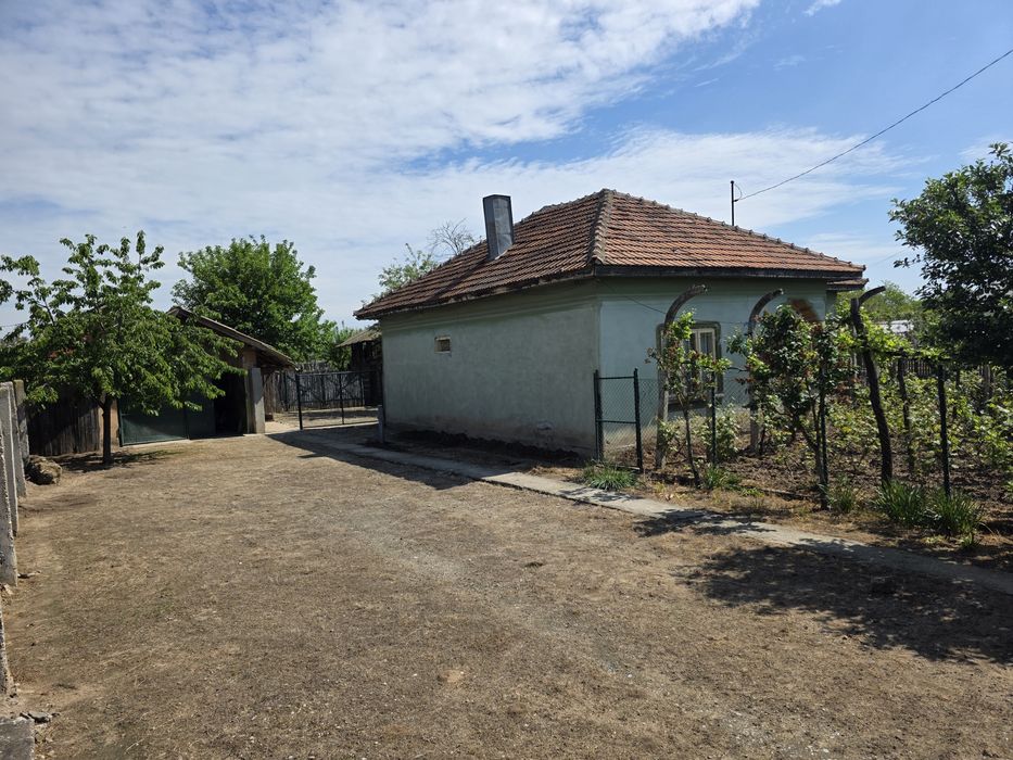 Vand casa comuna Celaru, sat Soreni ,jud.Dolj