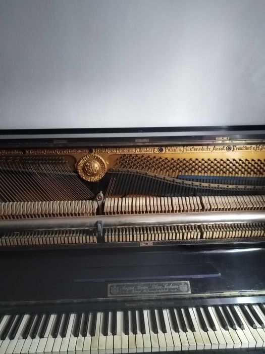 Pianina August Forster