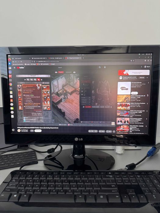 Monitor LG Flatron Wide, Full HD, Negru Lucios, W2240S-PN