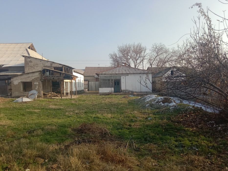 uy sotiladi 8 sotix tashmorya sentirda