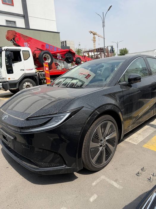 Tayota electr 500 km ful pazitsiyasi