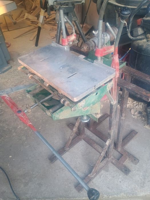 Продавам бор апарат