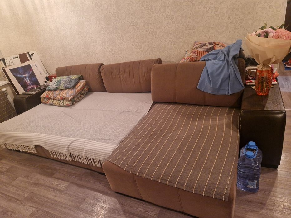 Отдам диван б/у самовывоз