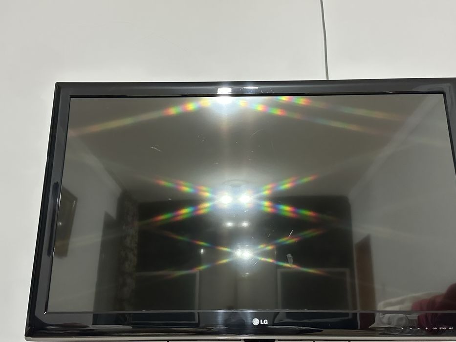 Телевизор LG 42LM340T-ZA в хорошем состоянии