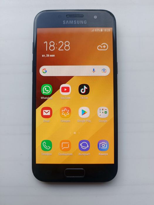 Продам Телефон Samsung A3
