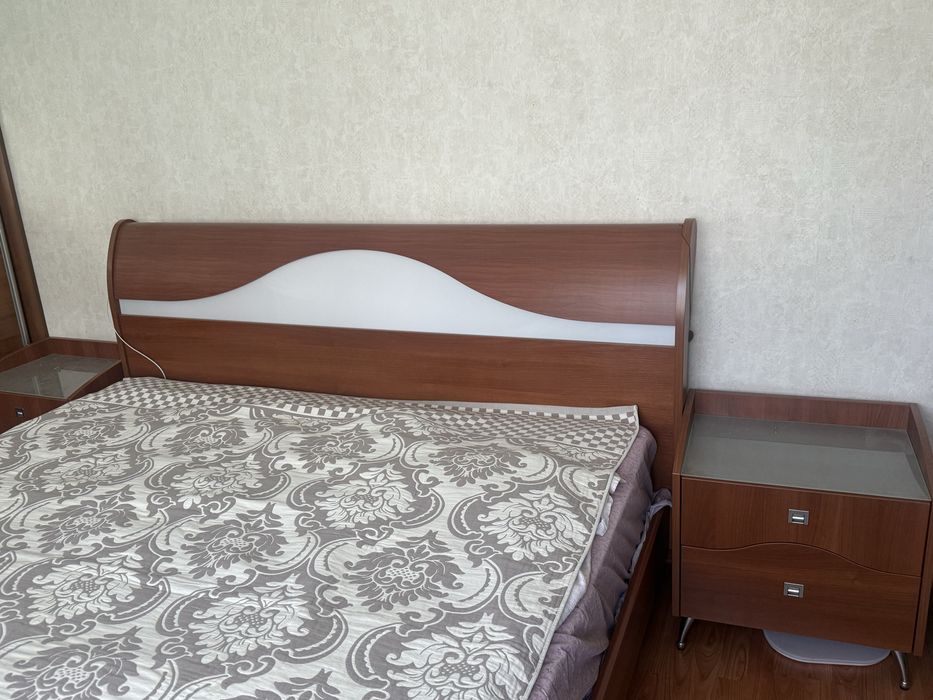 Кровать двуспальная