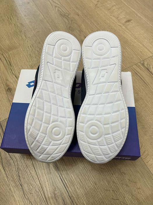 Маратонки Lotto Relate