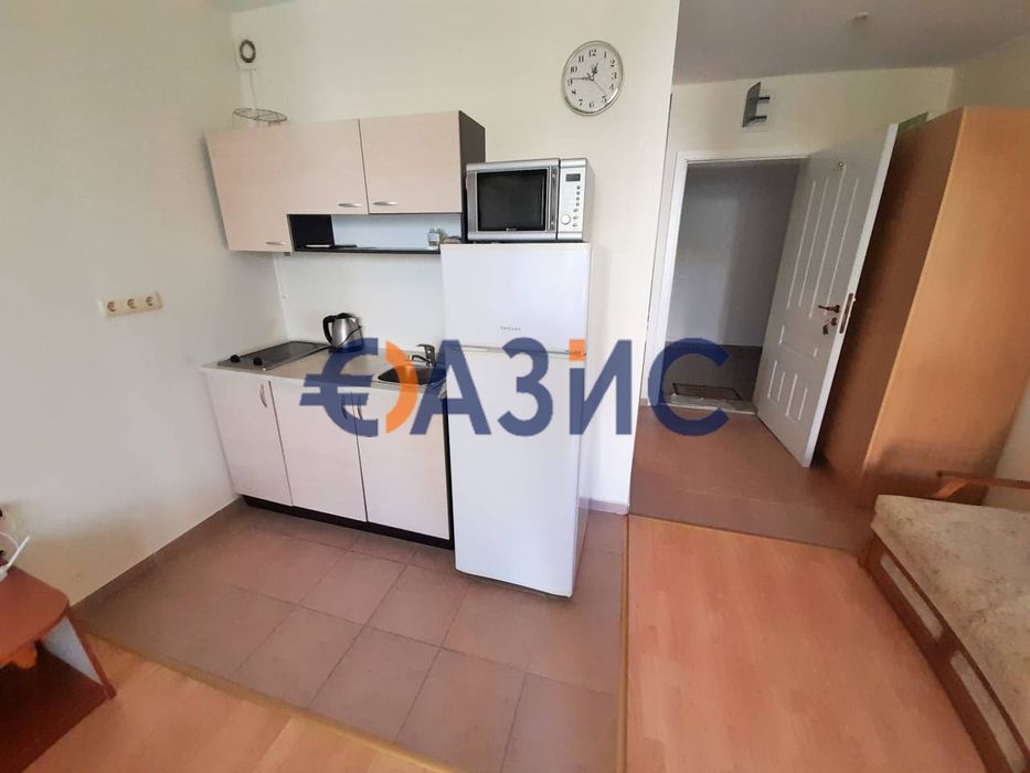 Продава се Едностаен апартамент в к.к. Слънчев бряг - 40 кв.м за 708 €/кв.м - Снимка #3