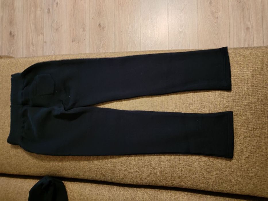 Спортивный женский костюм