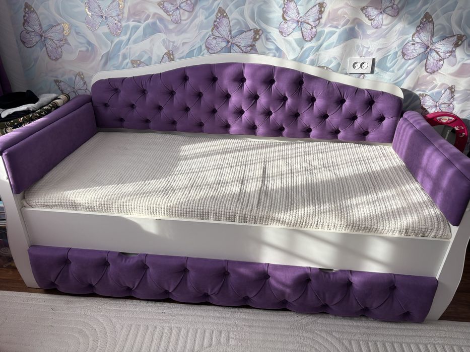 Детская кровать с матрасами