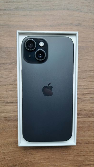 iPhone 15; без забележки
