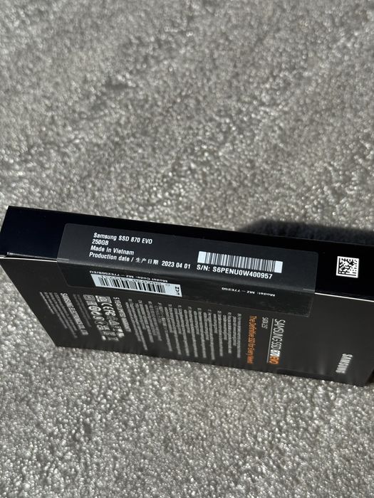SSD Samsung 870 evo 250gb Новый