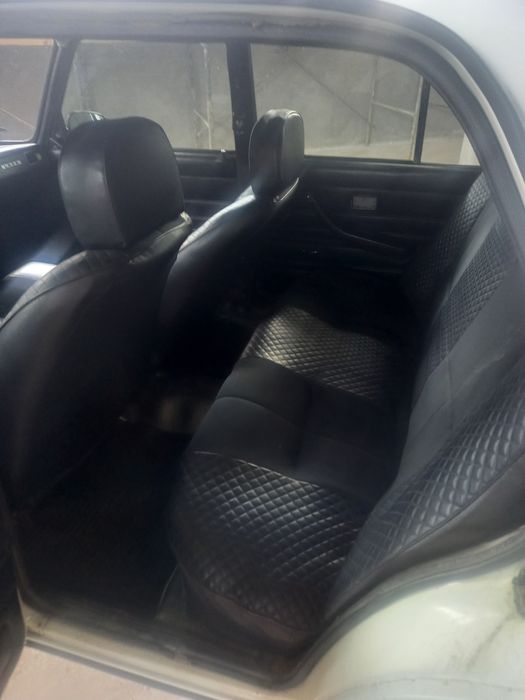 Vaz 2107 sotiladi