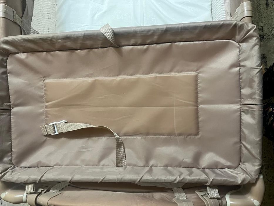 Детская кроватка - манеж