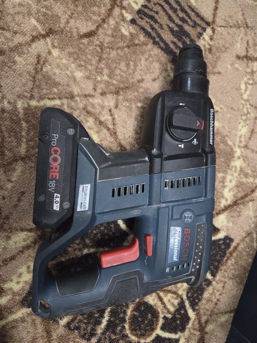 Перфоратор и болгарка Bosch