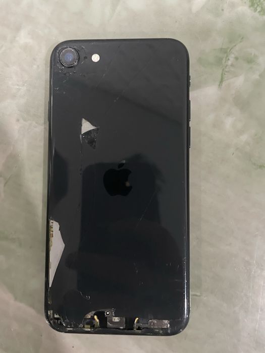 Продам iphone SE 2gen