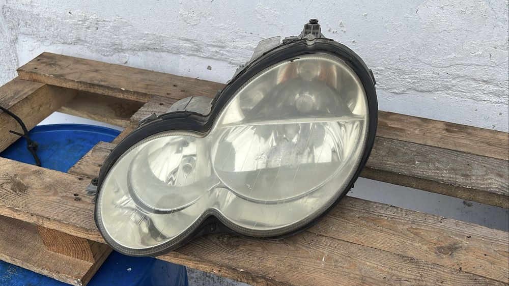 Фара Мерседес w203 фара Mercedes w203 Авторазбор ALDI MART