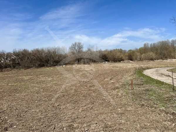 Парцел в Първомай 88911