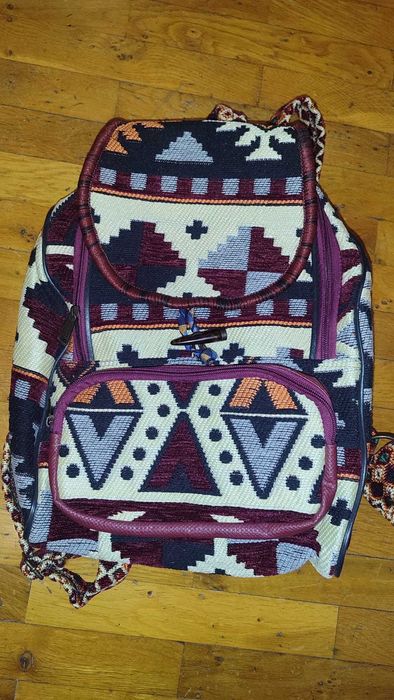 rucsac  din lana 25 L nou